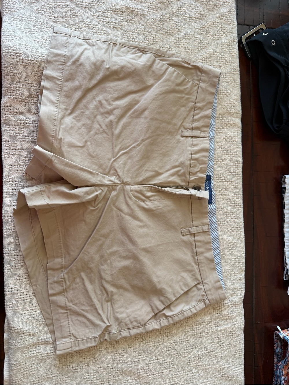 Old Navy Beige Women’s Shorts